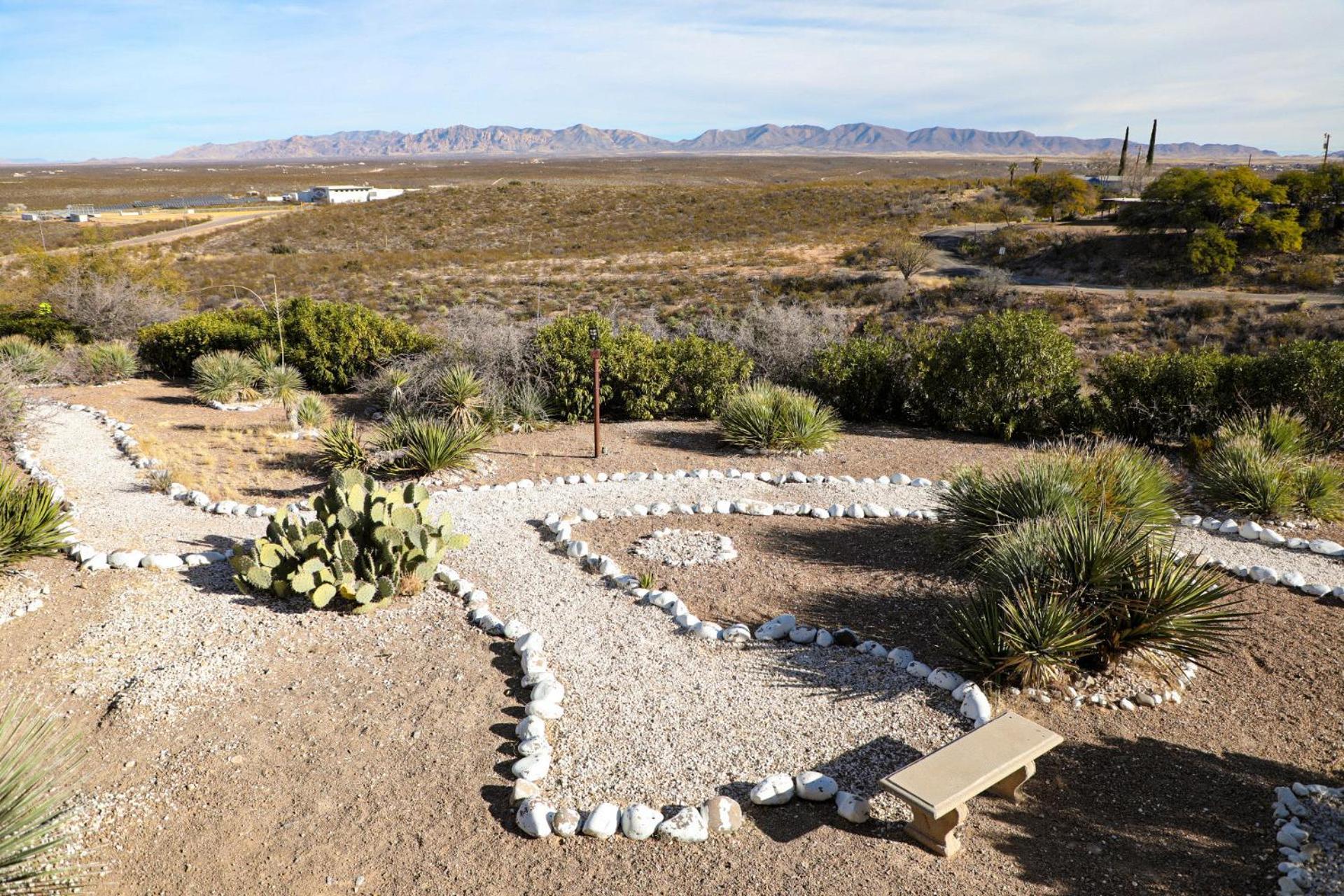 Landmark Lookout Lodge Tombstone Extérieur photo